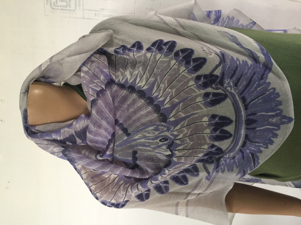 100% Cashmere Feather Print Shawl