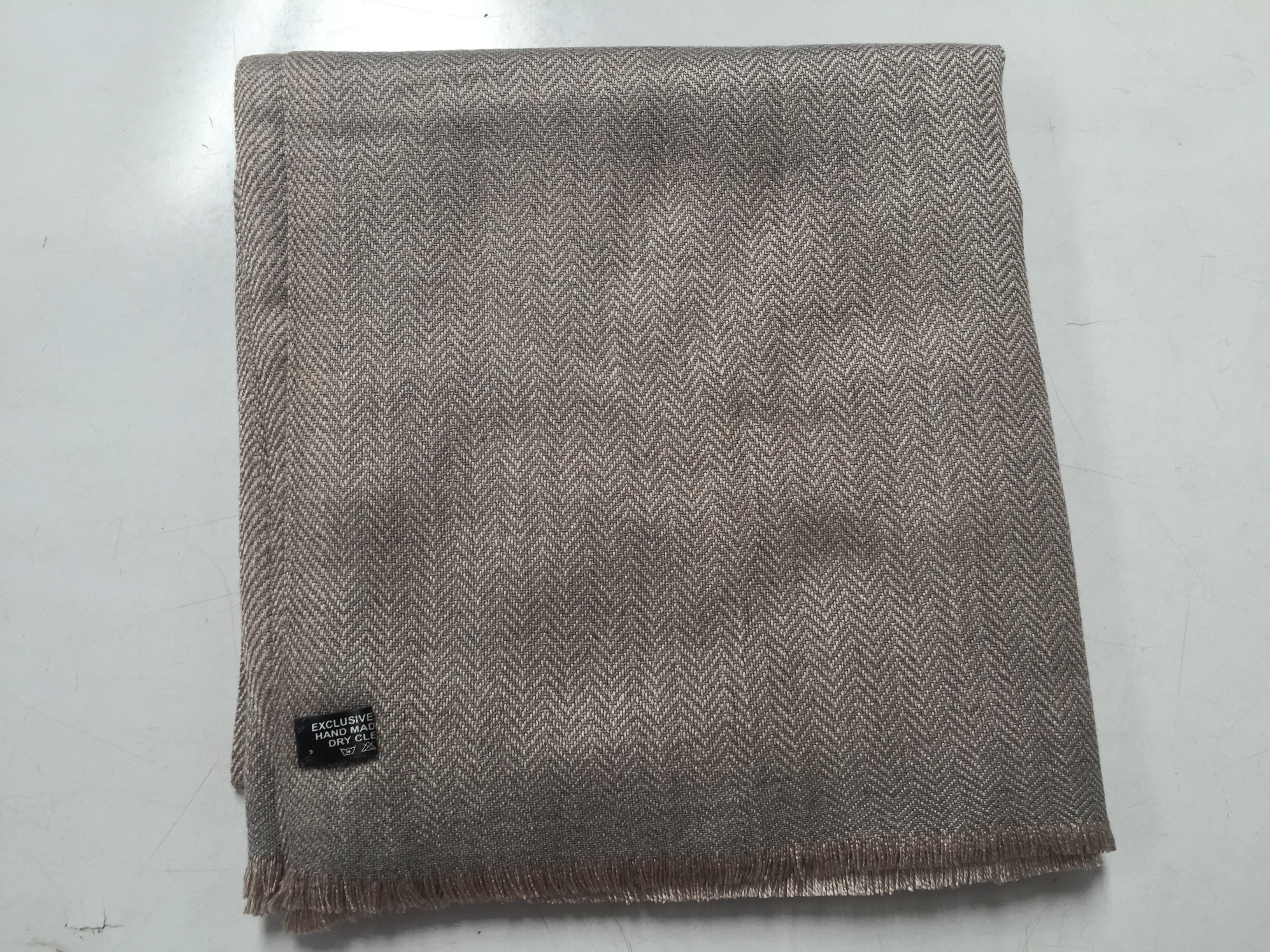 100% Cashmere Herringbone Stole