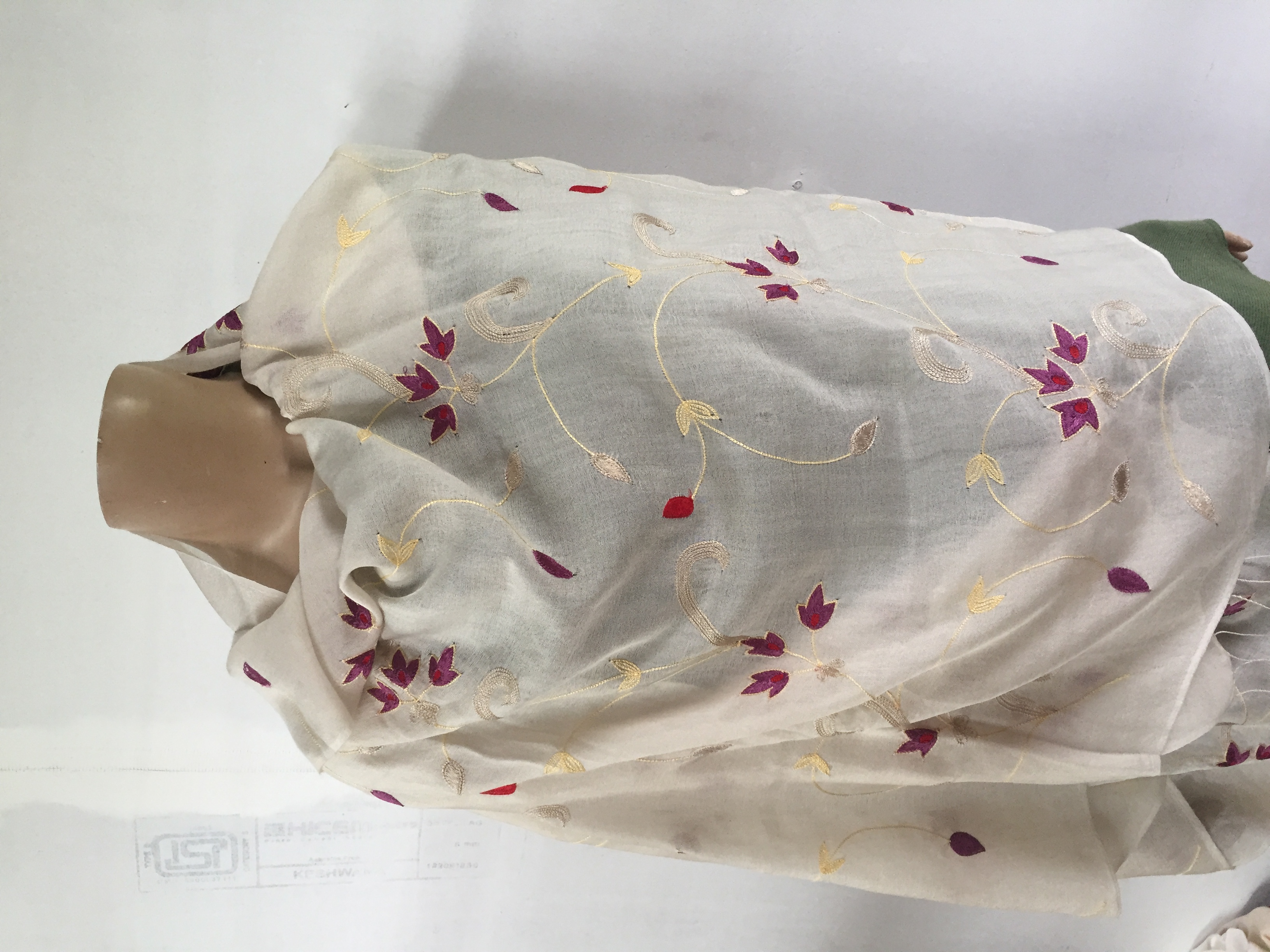 70% Pashmina 30% Silk Embroidery Stole